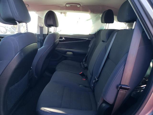 Photo 11 from auction – 2016 KIA SORENTO LX with VIN 5XYPGDA53GG173947