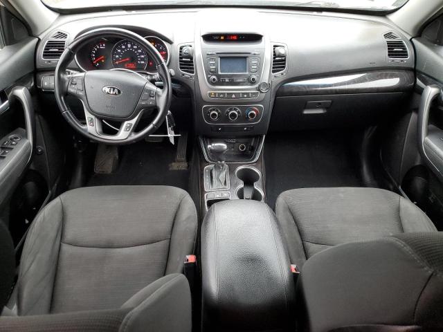 Photo 8 from auction – 2015 KIA SORENTO LX with VIN 5XYKTCA62FG556334