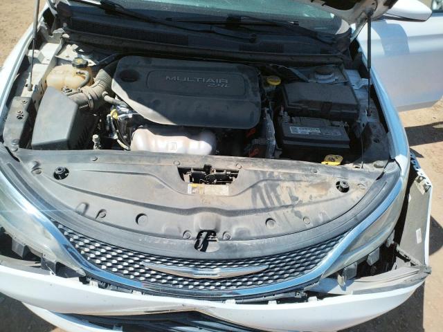Photo 11 from auction – 2015 CHRYSLER 200 LIMITE with VIN 1C3CCCAB9FN658907