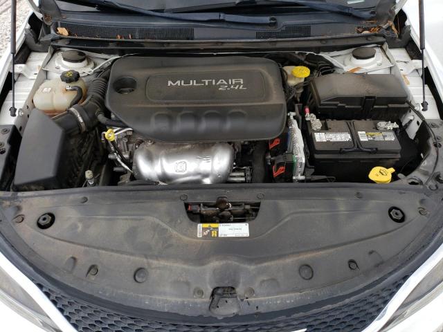 Photo 11 from auction – 2016 CHRYSLER 200 LIMITE with VIN 1C3CCCAB0GN115804