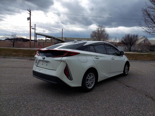 Photo 4 from auction – 2017 TOYOTA PRIUS PRIM with VIN JTDKARFP5H3005395