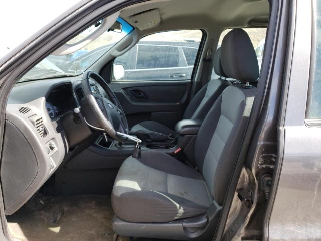 Photo 7 from auction – 2005 FORD ESCAPE XLS with VIN 1FMYU92ZX5KB28082