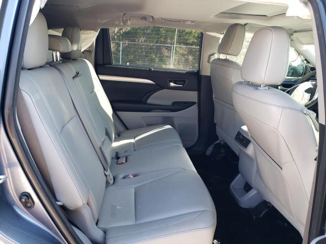 Photo 10 from auction – 2018 TOYOTA HIGHLANDER with VIN 5TDJZRFH2JS492010