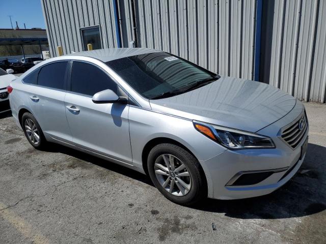 Photo 4 from auction – 2017 HYUNDAI SONATA SE with VIN 5NPE24AF2HH465100