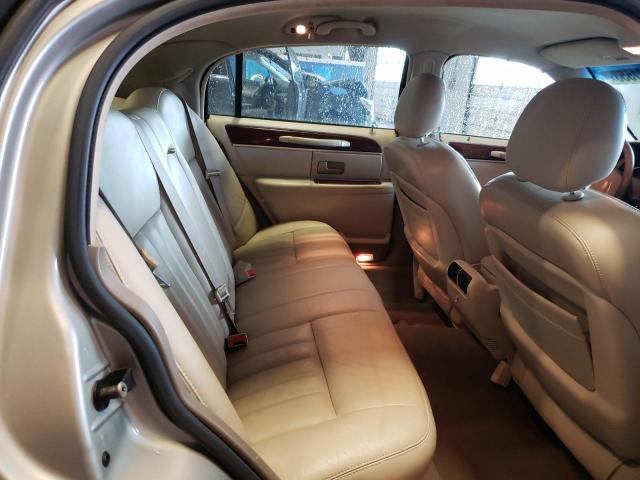 Photo 10 from auction – 2004 LINCOLN TOWN CAR E with VIN 1LNHM81W24Y680494
