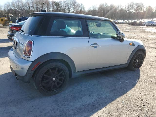 Photo 3 from auction – 2010 MINI COOPER with VIN WMWMF3C59ATZ67549