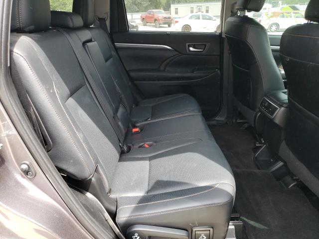 Photo 11 from auction – 2019 TOYOTA HIGHLANDER with VIN 5TDYZRFH5KS309070