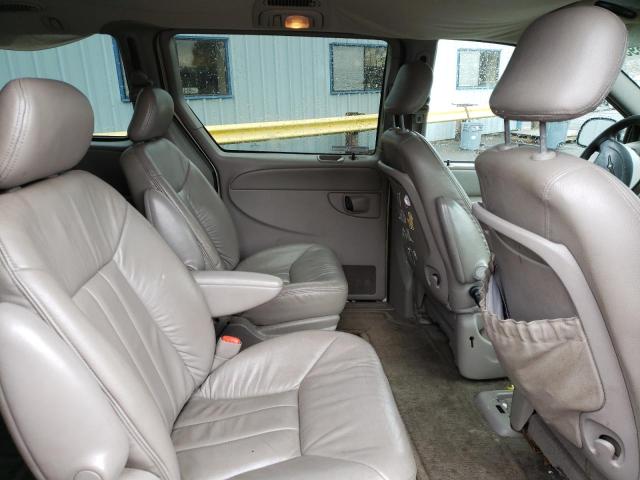Photo 11 from auction – 2001 CHRYSLER TOWN & COU with VIN 2C8GP54L61R141897