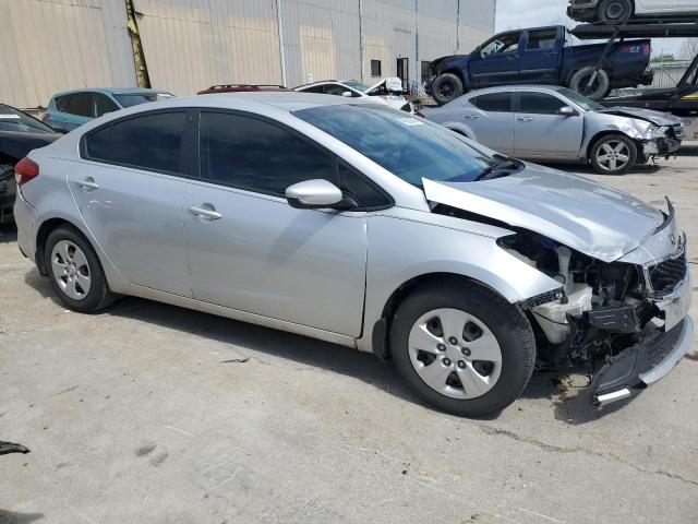 Photo 4 from auction – 2017 KIA FORTE LX with VIN 3KPFL4A73HE093202