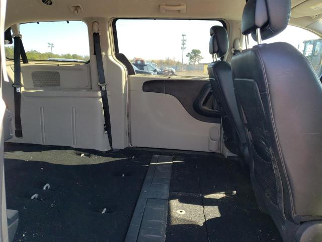 Photo 11 from auction – 2014 CHRYSLER TOWN & COU with VIN 2C4RC1CG3ER108025