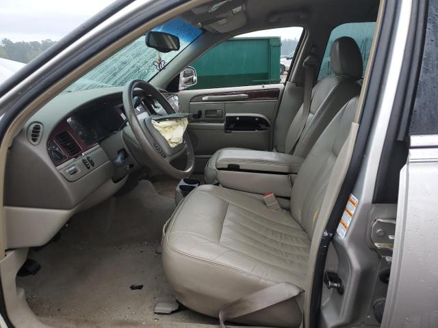 Photo 7 from auction – 2003 LINCOLN TOWN CAR E with VIN 1LNHM81W43Y639735