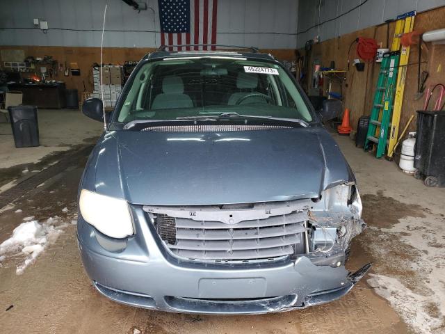 Photo 5 from auction – 2006 CHRYSLER TOWN & COU with VIN 2A4GP44R96R739340
