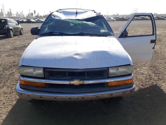Photo 5 from auction – 2000 CHEVROLET BLAZER with VIN 1GNDT13W1YK115292