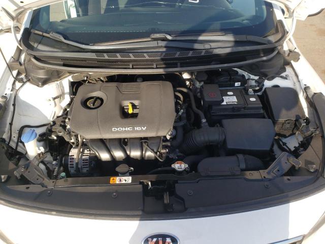 Photo 11 from auction – 2017 KIA FORTE LX with VIN 3KPFK4A74HE085094