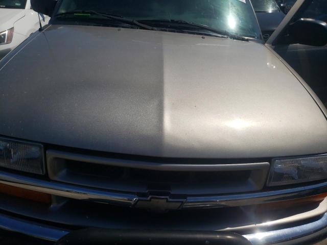 Photo 11 from auction – 2002 CHEVROLET BLAZER with VIN 1GNCT18W92K168639