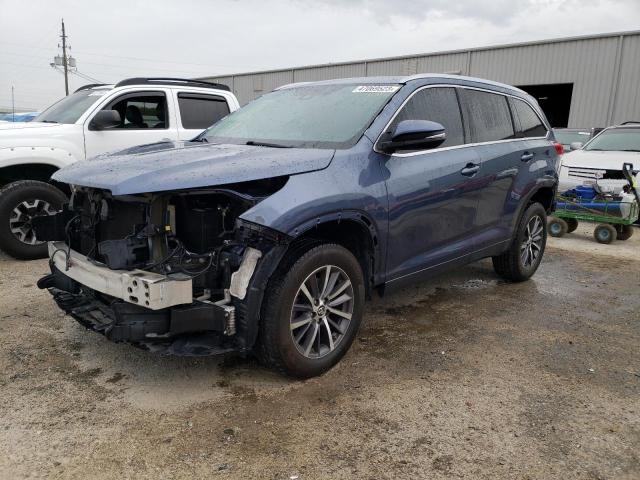 Photo 1 from auction – 2017 TOYOTA HIGHLANDER with VIN 5TDKZRFH1HS192442