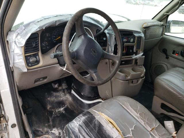 Photo 8 from auction – 2000 CHEVROLET ASTRO with VIN 1GCDM19W1YB214658