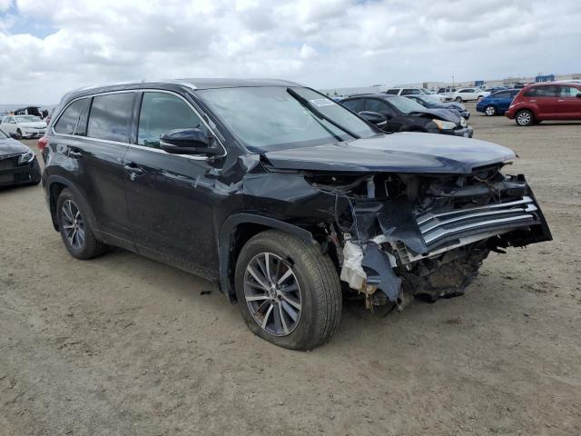 Photo 4 from auction – 2018 TOYOTA HIGHLANDER with VIN 5TDJZRFH6JS537076
