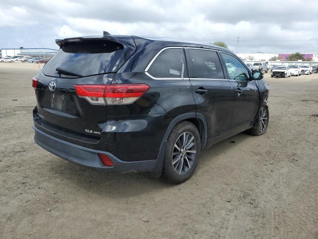 Photo 3 from auction – 2018 TOYOTA HIGHLANDER with VIN 5TDJZRFH6JS537076