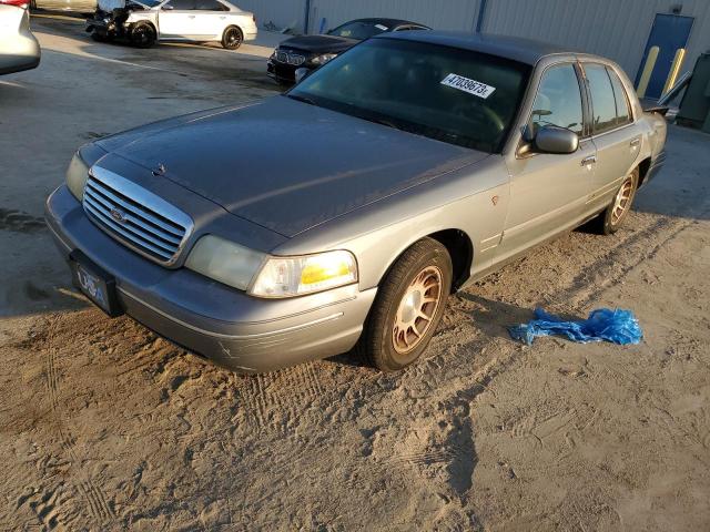 FORD CROWN VICT 1999 with VIN 2FAFP74W0XX141679 - Photo from auction