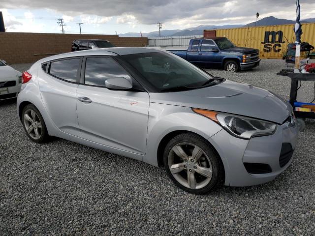 Photo 4 from auction – 2014 HYUNDAI VELOSTER with VIN KMHTC6AD5EU215457