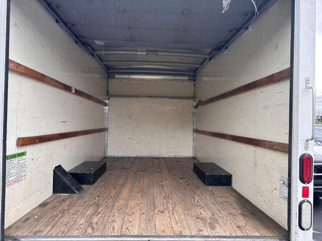 Photo 6 from auction – 2015 FORD ECONOLINE with VIN 1FDWE3FL1FDA22231