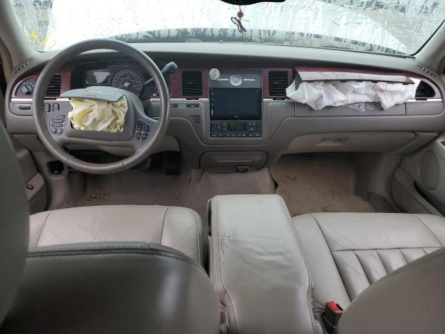 Photo 8 from auction – 2003 LINCOLN TOWN CAR E with VIN 1LNHM81W43Y639735
