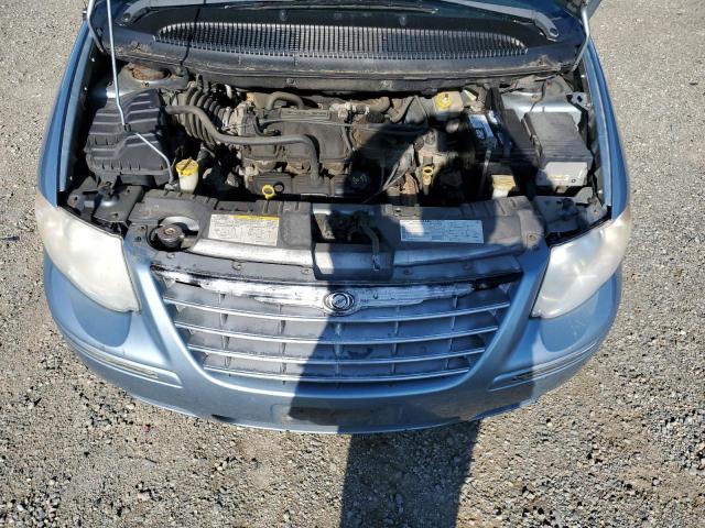 Photo 12 from auction – 2005 CHRYSLER TOWN & COU with VIN 2C4GP64L05R217658