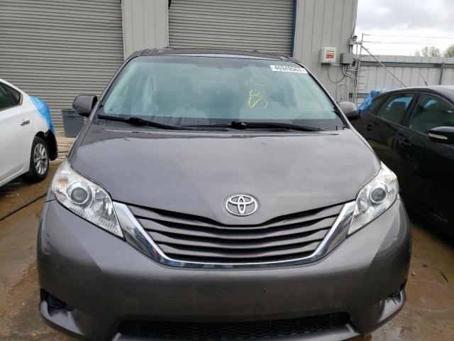 Photo 5 from auction – 2017 TOYOTA SIENNA LE with VIN 5TDKZ3DC8HS873668