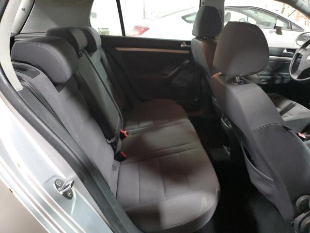 Photo 10 from auction – 2007 VOLKSWAGEN RABBIT with VIN WVWCR71K57W223766