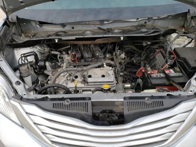 Photo 12 from auction – 2015 TOYOTA SIENNA LE with VIN 5TDKK3DC4FS682881