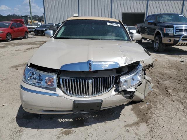 Photo 5 from auction – 2000 LINCOLN TOWN CAR C with VIN 1LNHM83W0YY923819