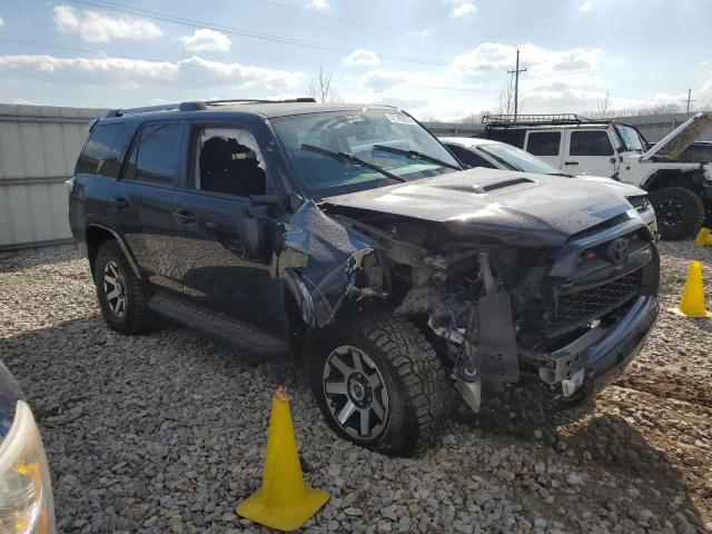Photo 4 from auction – 2018 TOYOTA 4RUNNER SR with VIN JTEBU5JR8J5555253