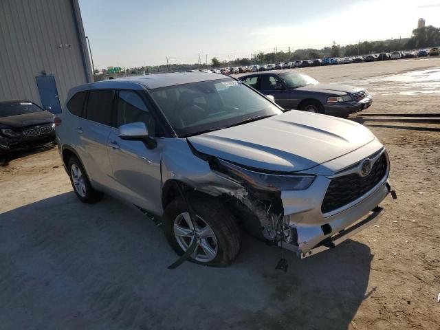 Photo 4 from auction – 2022 TOYOTA HIGHLANDER with VIN 5TDZZRAH3NS554479