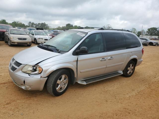 DODGE GRAND CARA 2005 with VIN 2D4GP44L85R141601 - Photo from auction