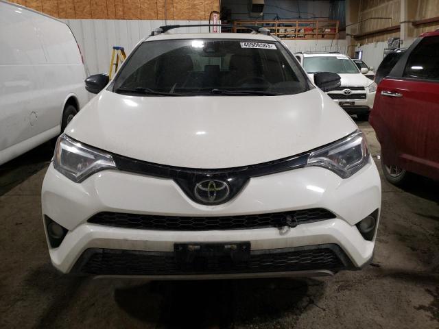 Photo 5 from auction – 2018 TOYOTA RAV4 SE with VIN JTMJFREV9JJ194048