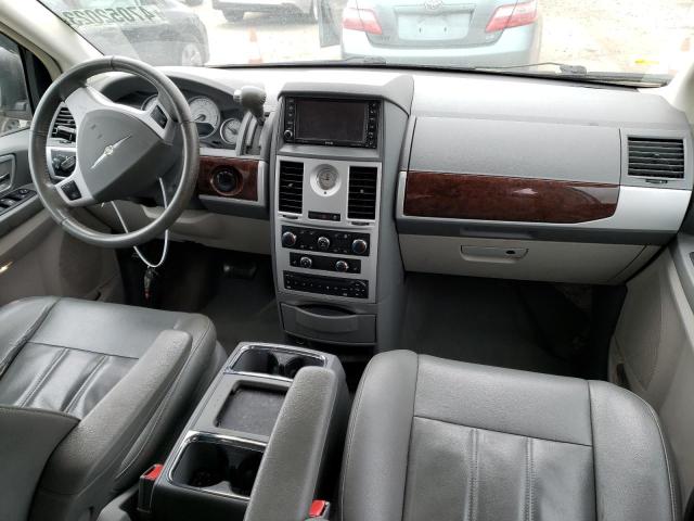 Photo 8 from auction – 2010 CHRYSLER TOWN & COU with VIN 2A4RR5D19AR253770
