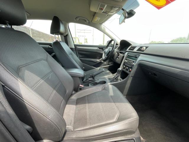 Photo 5 from auction – 2015 VOLKSWAGEN PASSAT S with VIN 1VWAT7A39FC042653