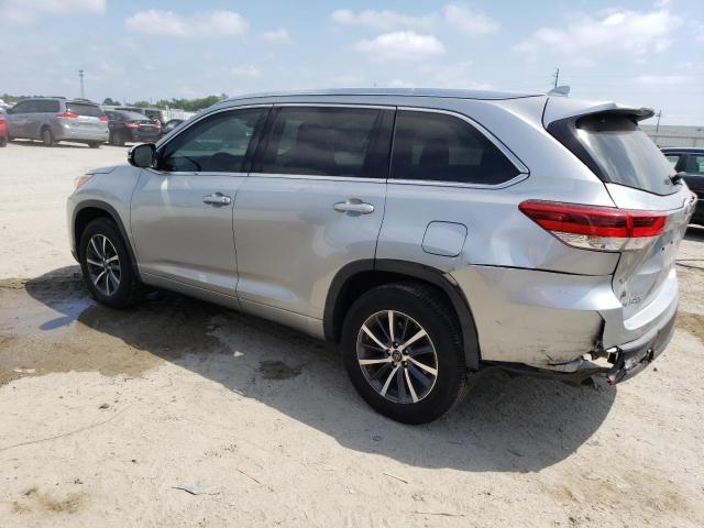 Photo 2 from auction – 2017 TOYOTA HIGHLANDER with VIN 5TDKZRFH6HS511429