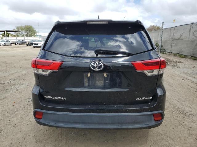 Photo 6 from auction – 2018 TOYOTA HIGHLANDER with VIN 5TDJZRFH6JS537076