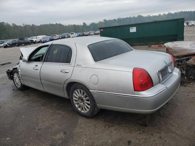 Photo 2 from auction – 2003 LINCOLN TOWN CAR E with VIN 1LNHM81W43Y639735