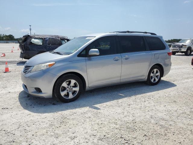 TOYOTA SIENNA LE 2017 with VIN 5TDKZ3DC7HS898450 - Photo from auction