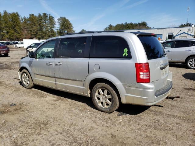Photo 2 from auction – 2010 CHRYSLER TOWN & COU with VIN 2A4RR5D10AR271719