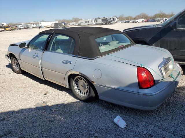 Photo 2 from auction – 2000 LINCOLN TOWN CAR C with VIN 1LNHM83W7YY792310
