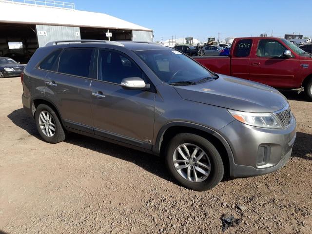 Photo 4 from auction – 2014 KIA SORENTO LX with VIN 5XYKTDA77EG461815
