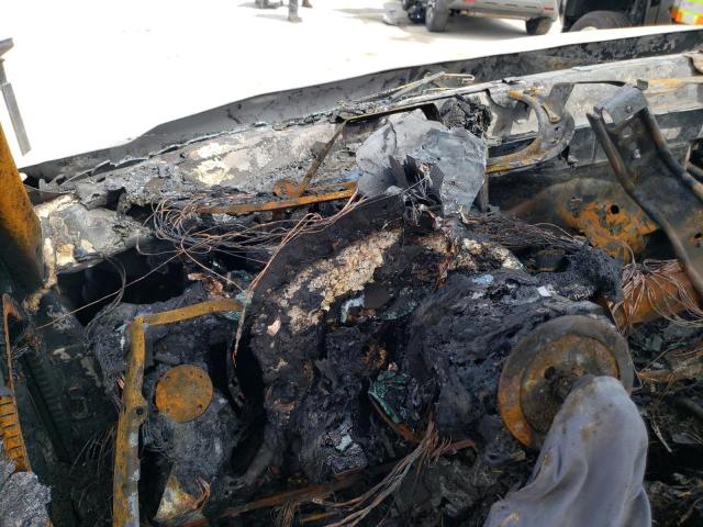 Photo 9 from auction – 2003 CHEVROLET SILVERADO with VIN 1GCEK14V23Z233597