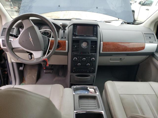 Photo 8 from auction – 2008 CHRYSLER TOWN & COU with VIN 2A8HR54P28R625927