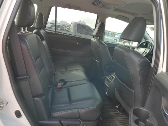 Photo 11 from auction – 2017 HONDA PILOT TOUR with VIN 5FNYF6H93HB022031