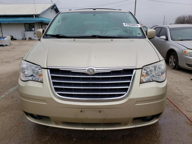 Photo 5 from auction – 2010 CHRYSLER TOWN & COU with VIN 2A4RR5D19AR253770
