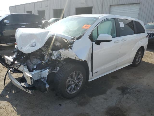 Photo 1 from auction – 2021 TOYOTA SIENNA LE with VIN 5TDKRKEC2MS015664